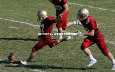 九游体育官网-冯巩妙评男足，海参般外表坚硬内里软